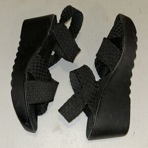Soho Cobbler Women's Black Woven Sandals